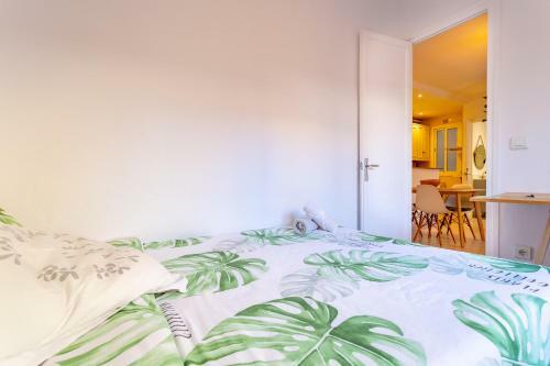 Cosy Apartment. 10min Walk To The Beach & Train