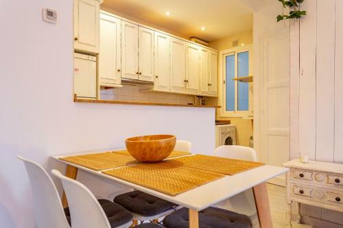 Cosy Apartment. 10min Walk To The Beach & Train