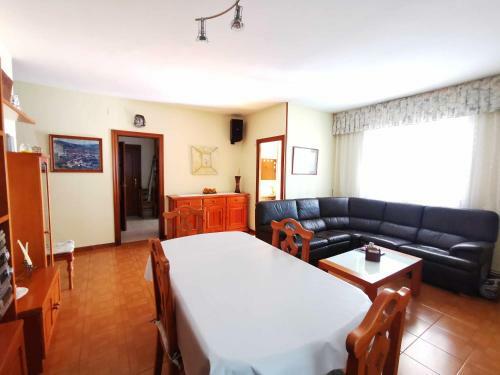 Villa De UNA Planta Con Piscina Ideal Familias