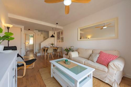 Apartamento Beachfront, Pool, Terrace & Wifi - *simplytarifa*