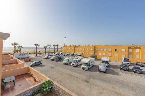 Apartamento Beachfront, Pool, Terrace & Wifi - *simplytarifa*