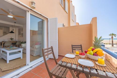 Apartamento Beachfront, Pool, Terrace & Wifi - *simplytarifa*