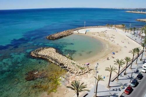 Sunny House Torrevieja With Communal Pool And Garden