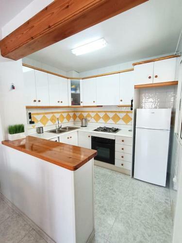 Sunny House Torrevieja With Communal Pool And Garden