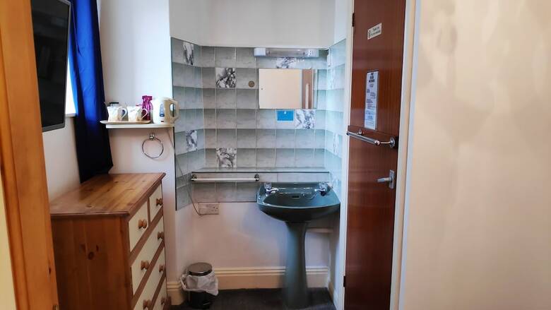 Hostal Elnor Guest House