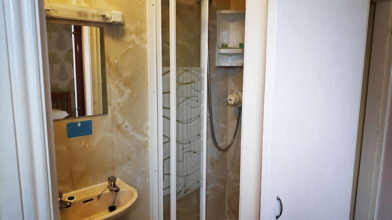 Hostal Elnor Guest House