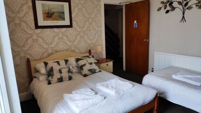 Hostal Elnor Guest House