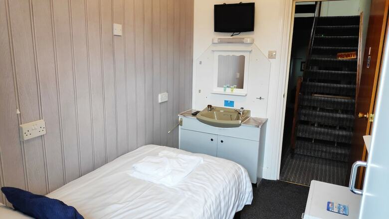 Hostal Elnor Guest House
