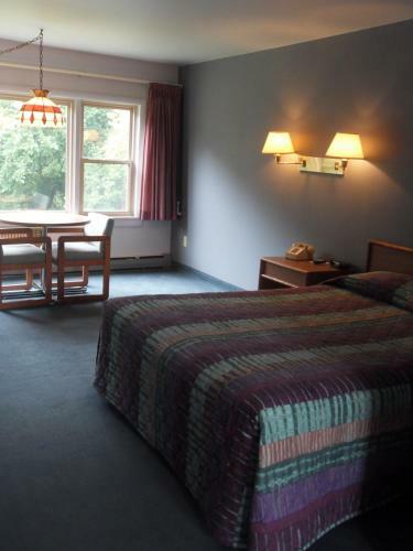 Swan Inn Motel