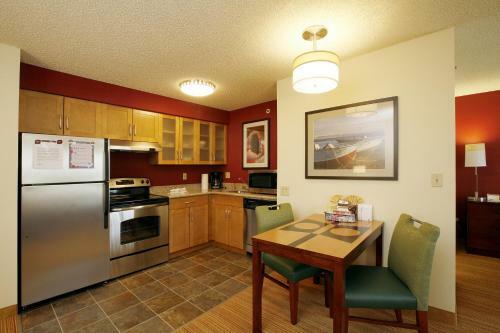 Hotel Residence Inn Anchorage Midtown
