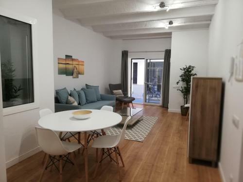 Gaudi Street Apartments