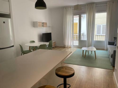 Gaudi Street Apartments