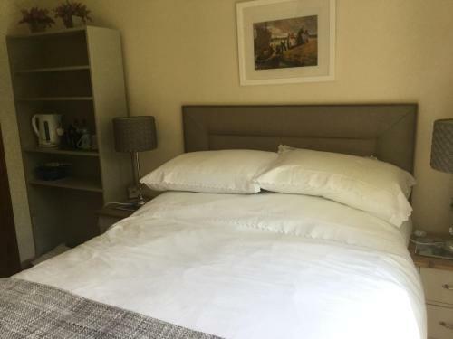 Bed & Breakfast Trecarne House