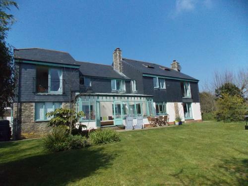 Bed & Breakfast Trecarne House