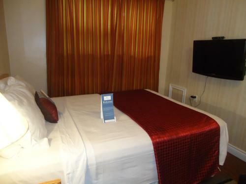 Posada Bayside Inn & Waterfront Suites