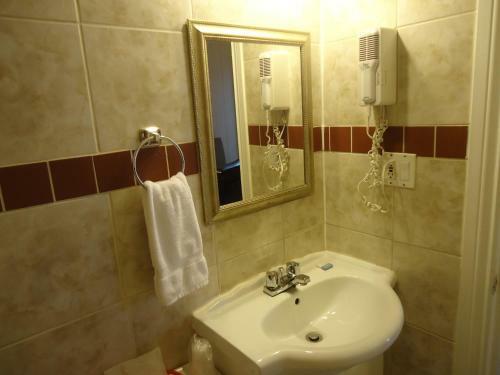 Posada Bayside Inn & Waterfront Suites