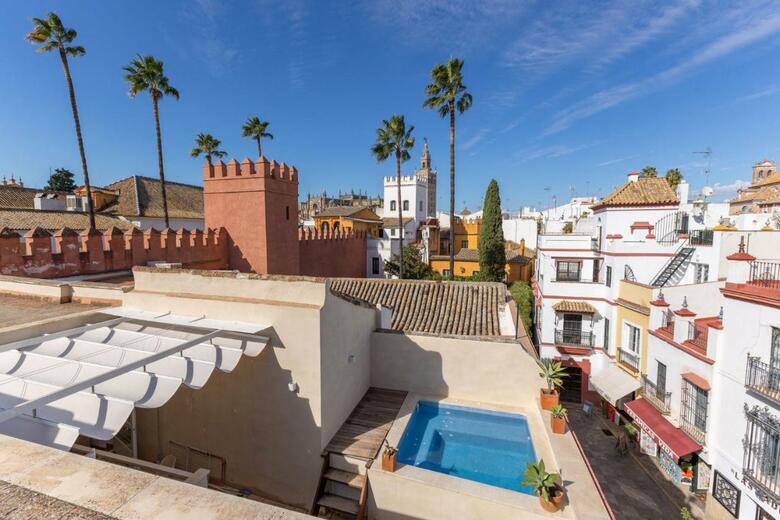 Alcazar Pool Villa By Valcambre