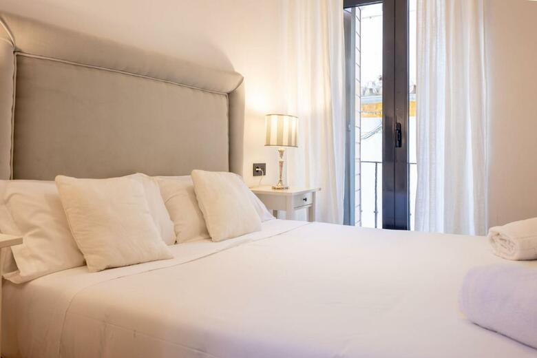 Alcazar Pool Villa By Valcambre