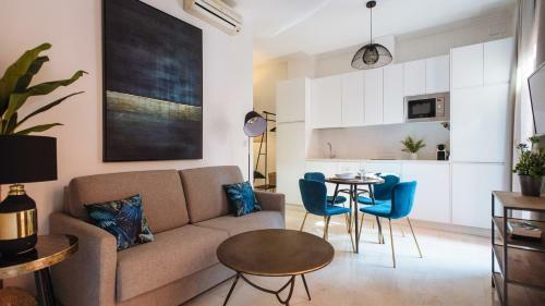 Chiqui And Vicente Bright Apartment