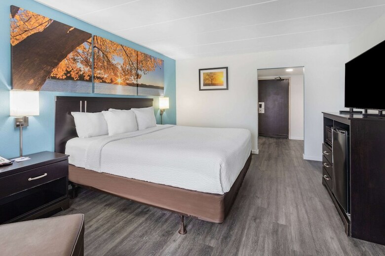 Hotel Days Inn Livonia