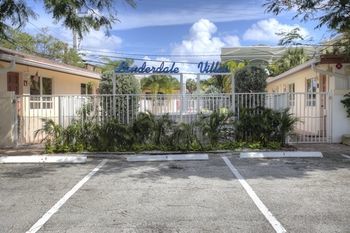 Lbs Villa Apartments By The Beach