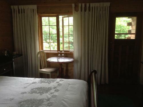 Bed & Breakfast Cedarwood Lodge
