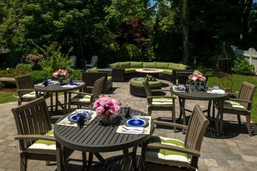 The Blushing Oyster Bed & Breakfast