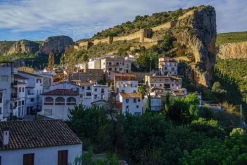 Acogedora Casa A Orillas Del R�o Turia En Chulilla
