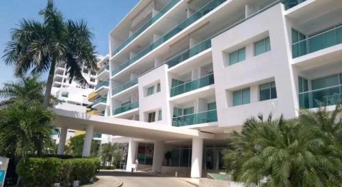 Apartamento Con Terraza Frente Al Mar