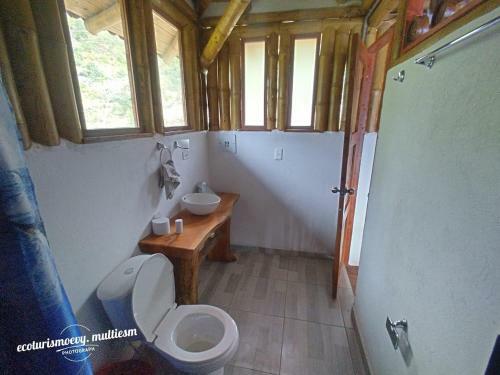 Caba�as Ecoturismo Evy
