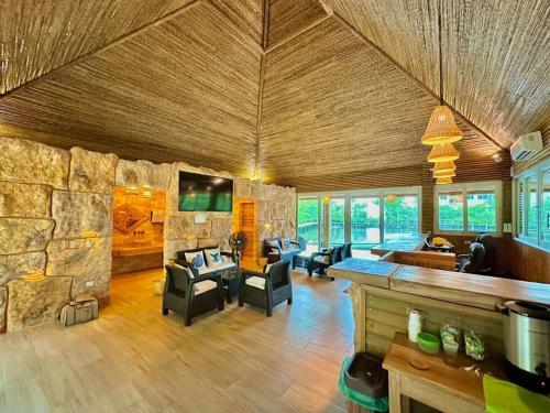 Caribbean Escape Lodge