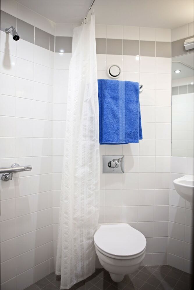 Hotel Agnes Blackadder Hall - Campus Accommodation