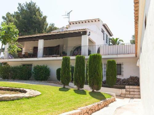 Villa Moraira, 4 Dormitorios, 8 Personas - Es-216-12