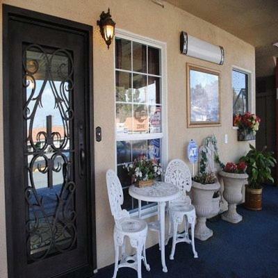 Posada Travel Inn & Suites Victorville