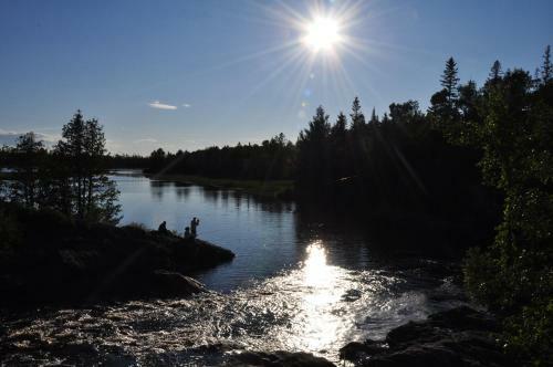 Okimot Lodge On Tomiko Lake