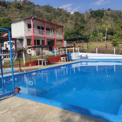 Agradable Casa de Campo Con Piscina, Campo de Tejo