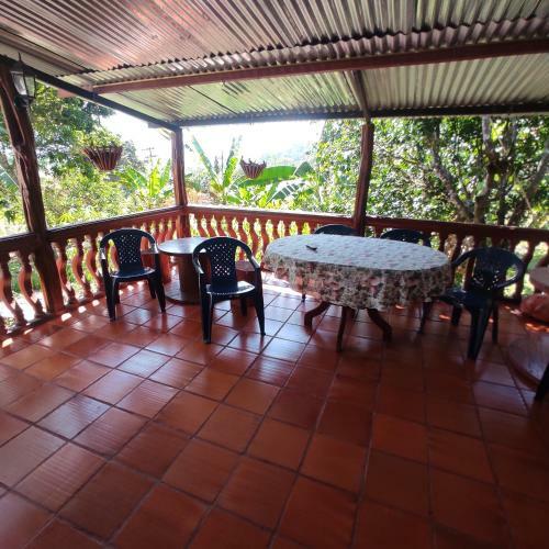 Agradable Casa de Campo Con Piscina, Campo de Tejo