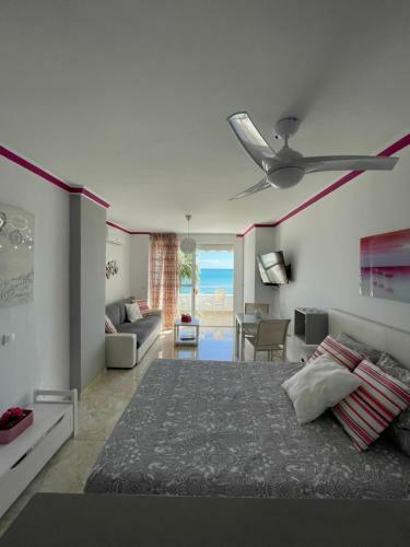 Apartamento Roca Chica. Studio - First Line Beach
