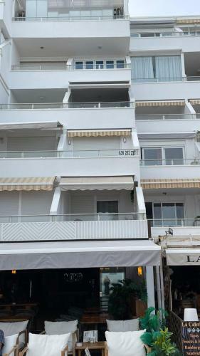 Apartamento Roca Chica. Studio - First Line Beach