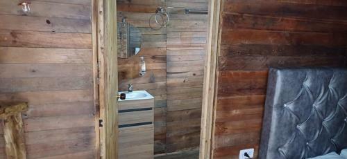 Encantadora Caba�a Cerca A Cali Jacuzzi Smart Tv