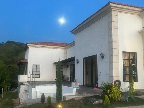 Villa Venecia Colonial