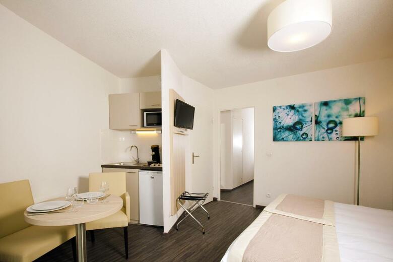Aparthotel Residhome Neuilly Bords De Marne