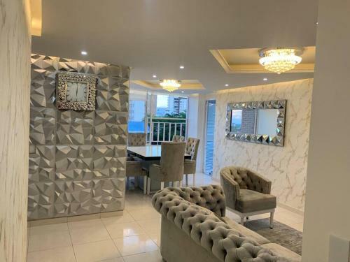 Apartamento Amoblado De Lujo, Excelente Ubicaci�n