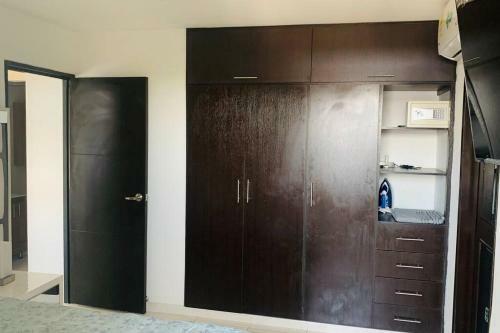 Apartamento Amoblado De Lujo, Excelente Ubicaci�n