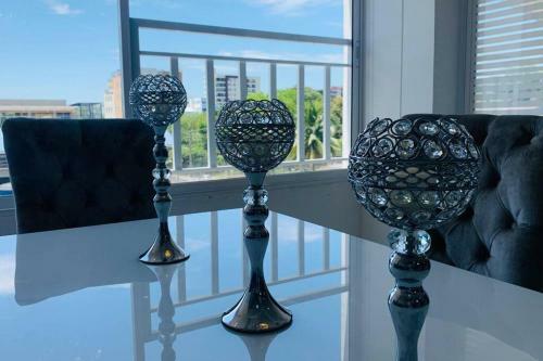 Apartamento Amoblado De Lujo, Excelente Ubicaci�n