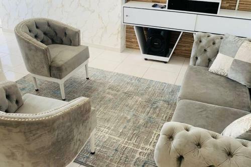Apartamento Amoblado De Lujo, Excelente Ubicaci�n