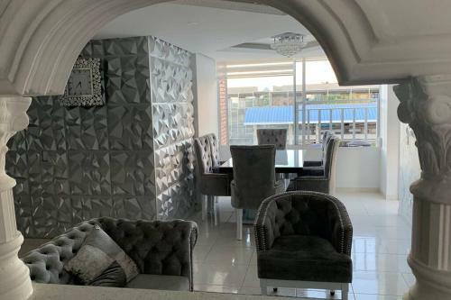 Apartamento Amoblado De Lujo, Excelente Ubicaci�n