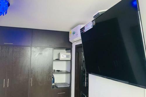 Apartamento Amoblado De Lujo, Excelente Ubicaci�n