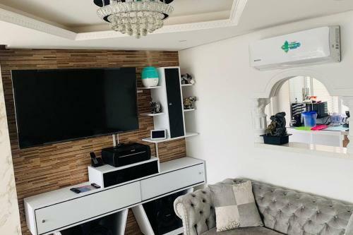 Apartamento Amoblado De Lujo, Excelente Ubicaci�n