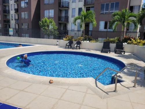 Apartamento Lindo Apto Nuevo Con Piscina